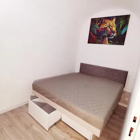 Alma Downtown Apartmán