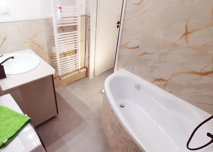 Alma Downtown アパート *