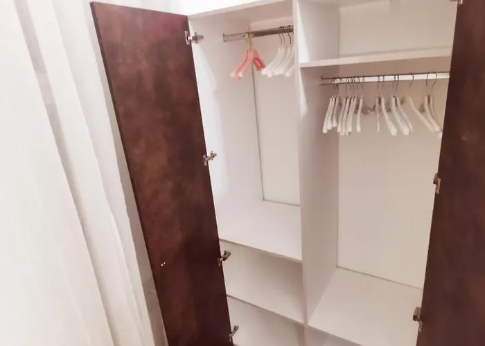 アパート Alma Downtown *